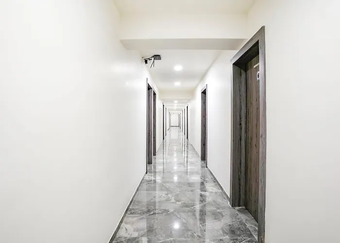 Hotel Bhakti Inn
