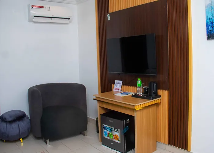 New Taland Hotel And Apartments
