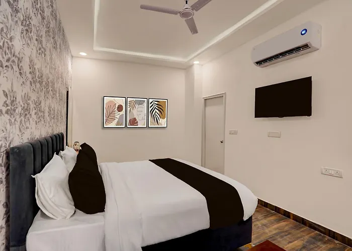 Palette Hotel And Resorts Patrakar Colony Formerly Shree Maruti Tower