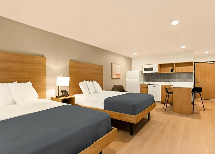 Livaway Suites Phoenix-Surprise