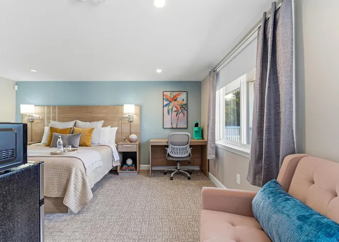 Dennisport Surf Club Boutique Hotel
