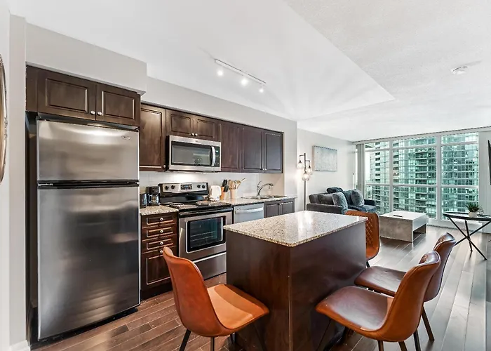 Modern Suites Near Cn Tower & Waterfront