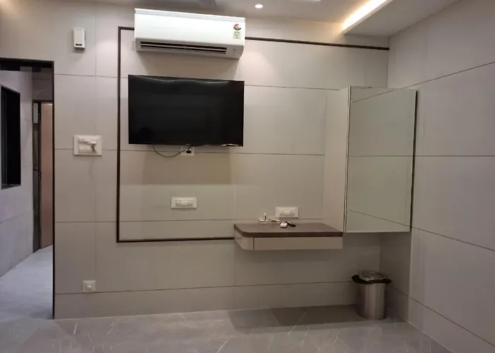 Glance Rooms & Dormitory