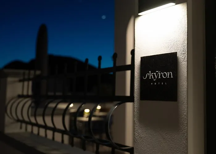 Skyron Hotel