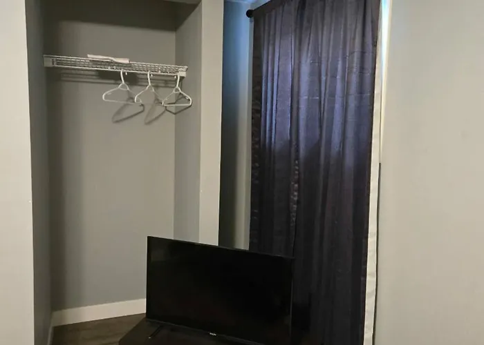 Cozy Room With Full Facilities In Lethbridge