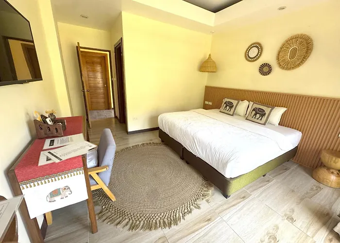 Infinity Bay Suites