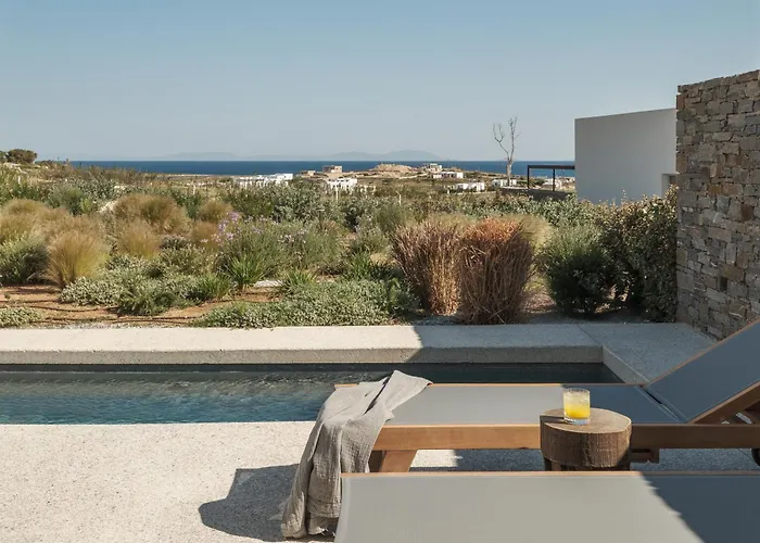 Ovea Paros
