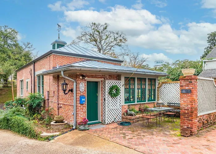 Terrace Carriage House