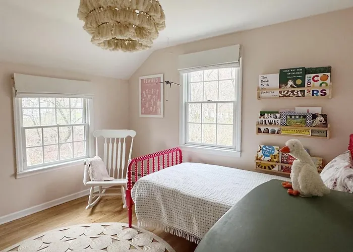 Ct Retreat - Stream, Lush Gardens, Optional Studio