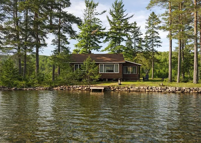 Cozy Lakefront Cabin 16 On Big Basswood Lake