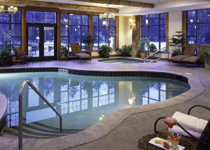 Superior Room In Whiteface Lodge - Ski Resort
