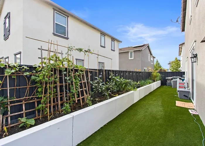 Close To Graton, Sonoma State, Wineries, & Beaches