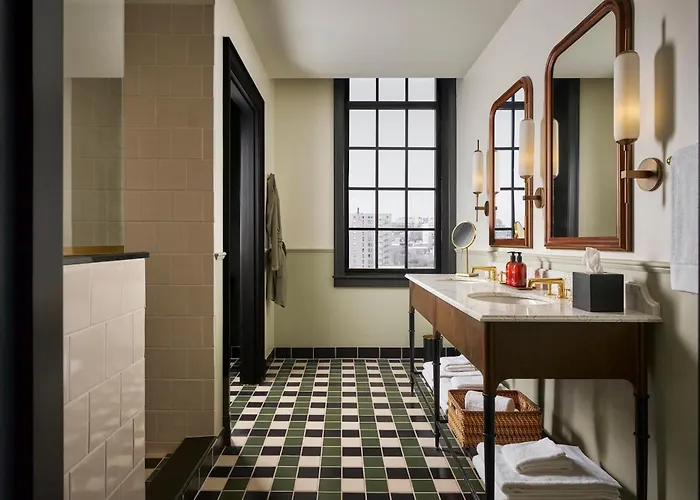 Cincinnati'S Fidelity Hotel