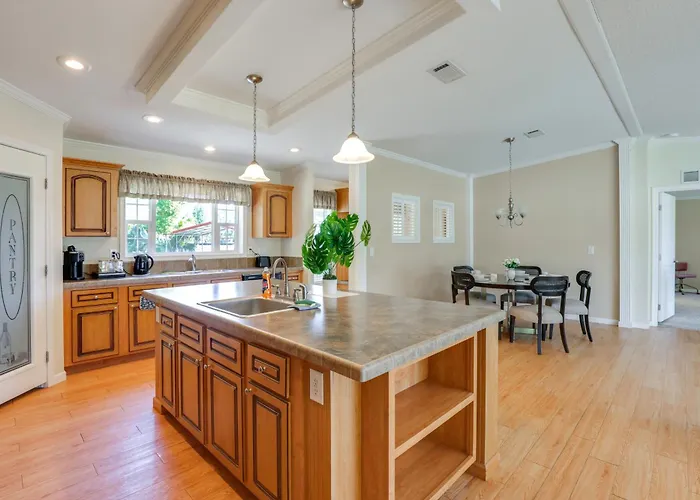 Pool Access! Spacious Home Near Wekiwa Springs