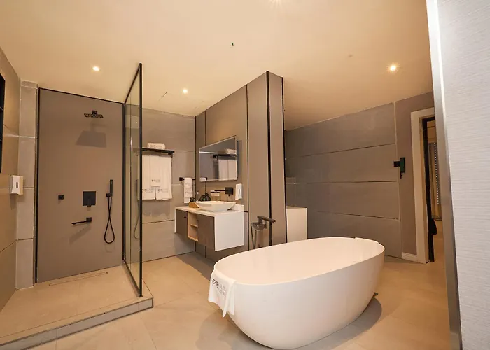 Louis Louvre Hotel Asaba Delta State