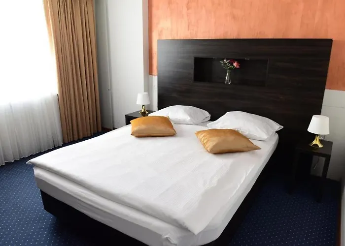 Oro Hotel