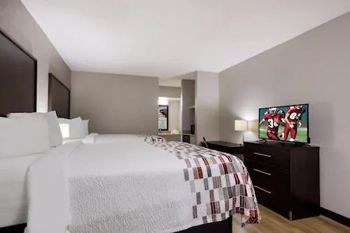 Red Roof Inn & Suites