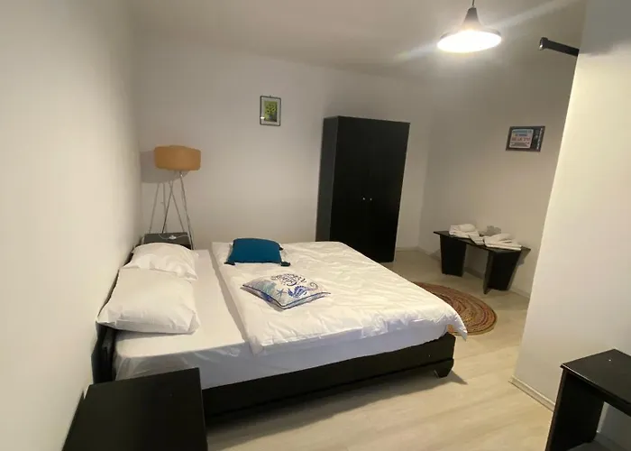 Vama Stone House