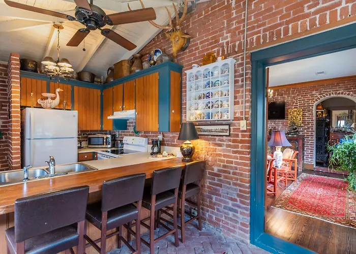 Terrace Carriage House