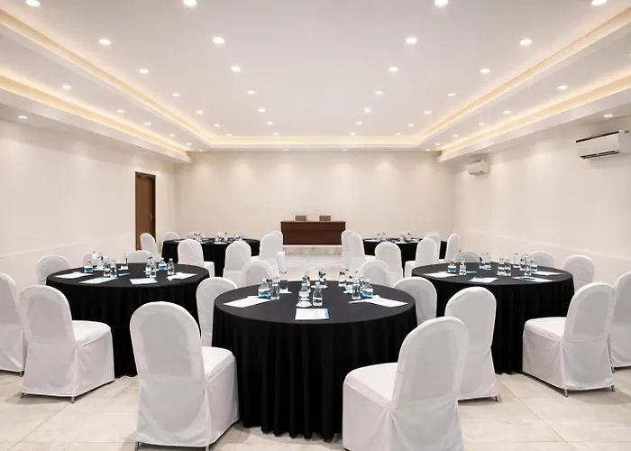 Taaffeite Hotels And Resorts