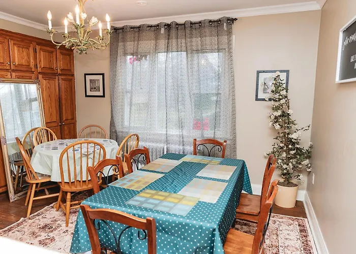 Large 7 Bedroom Heritage Home In St Catharines