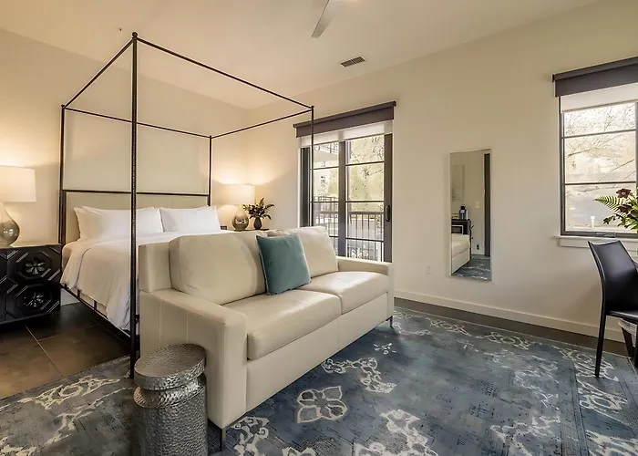The 121 Hotel
