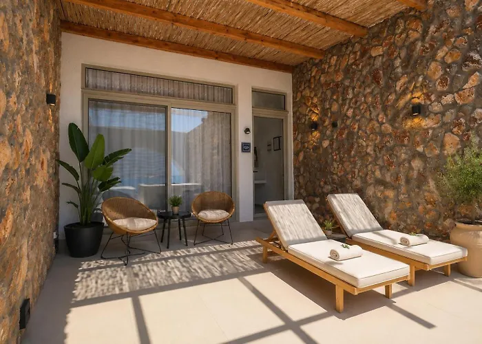 Delfini Beach Hotel & Suites