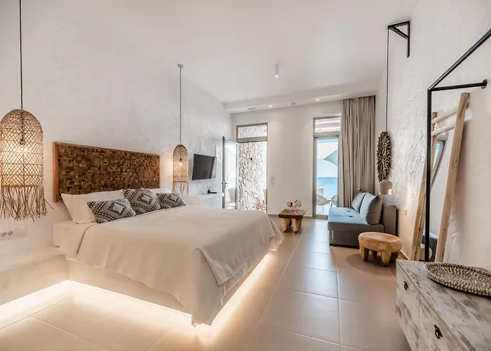 Delfini Beach Hotel & Suites