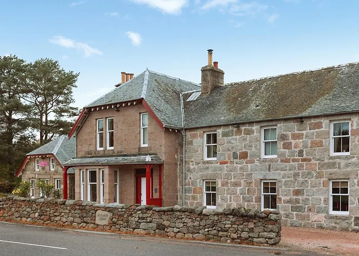 Potarch Lodge