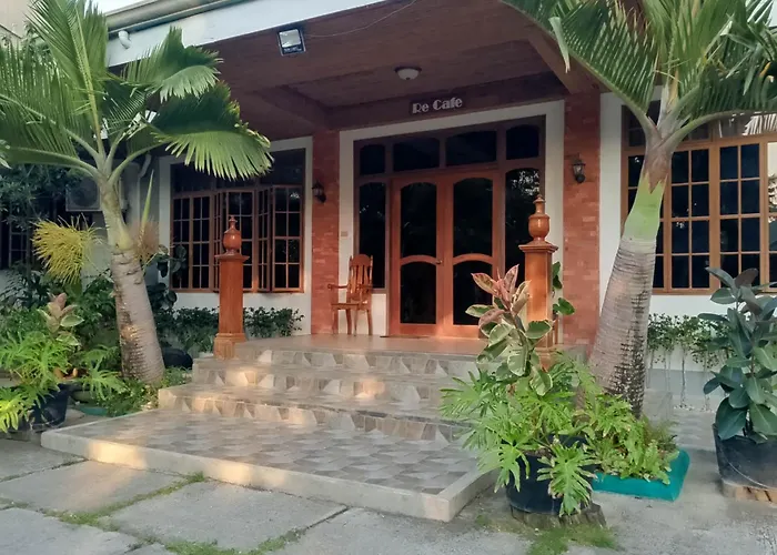 Rekwood Hotel