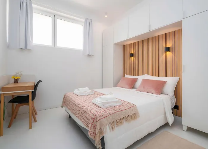 Marina Legacy I Boutique Residence