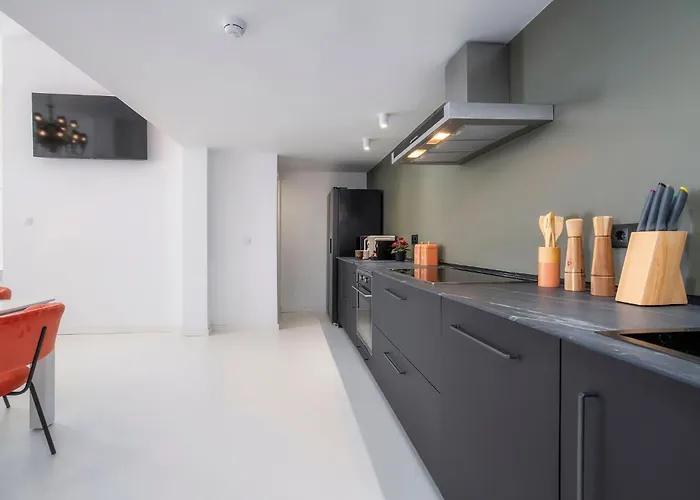 Marina Legacy I Boutique Residence