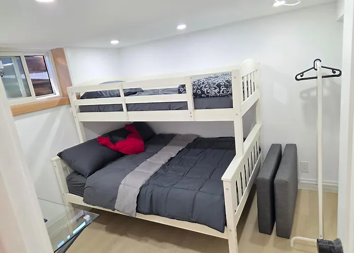 Yolo Guest House