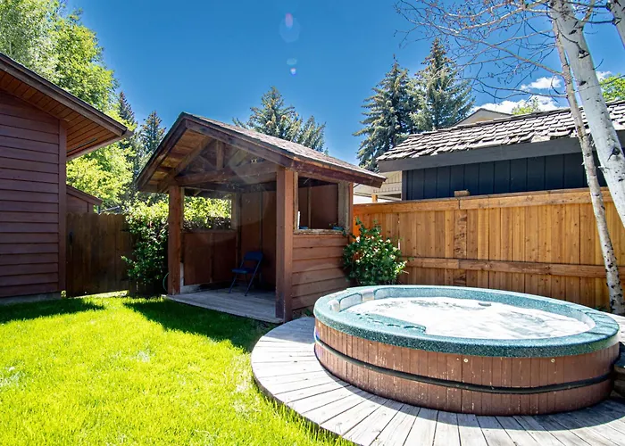 Creekside On Quigley - 3Bd Private Home On Trails + Hot Tub
