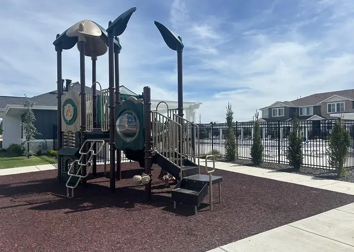 Velvet Spur - Pool - Sauna - Play Ground - 4 Br