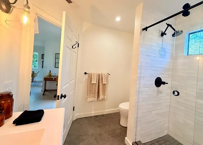 Charming Private Cottage In Ojai