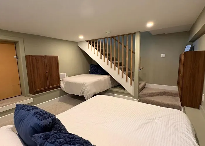 The Walnut On Victoria Park - 2 Bed 1 Bath