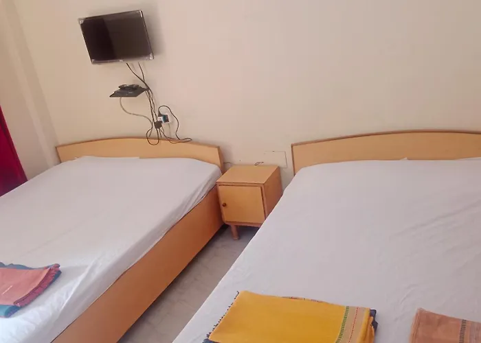 Hotel Santiniketan