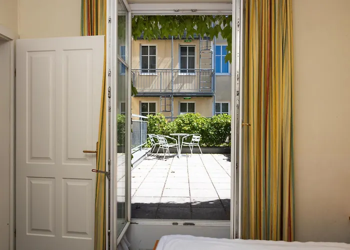 Suite Hotel 900M Zur Oper