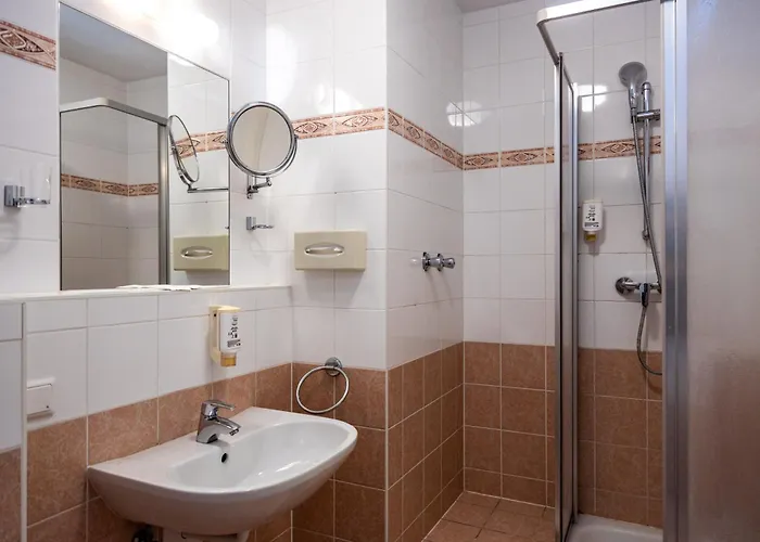 Suite Hotel 900M Zur Oper