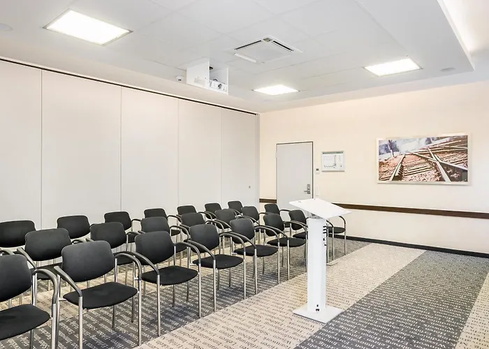 Garner Hotel Oberhausen By Ihg
