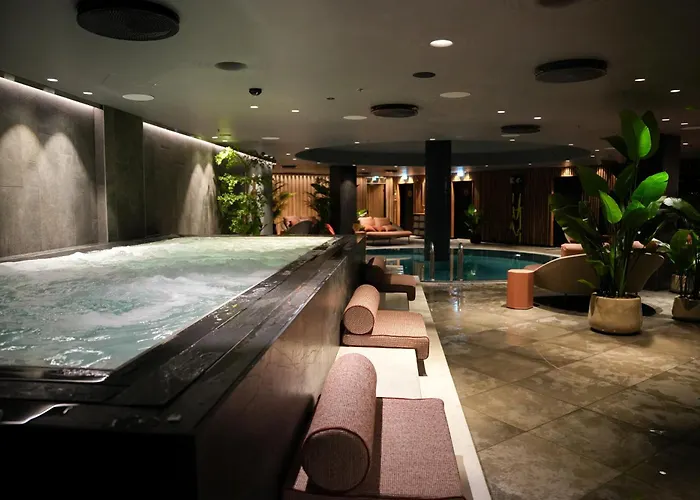 Clarion Hotel The Hub