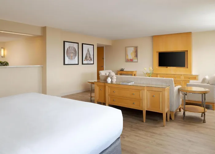 Hilton San Francisco Airport Bayfront - No Resort Fee