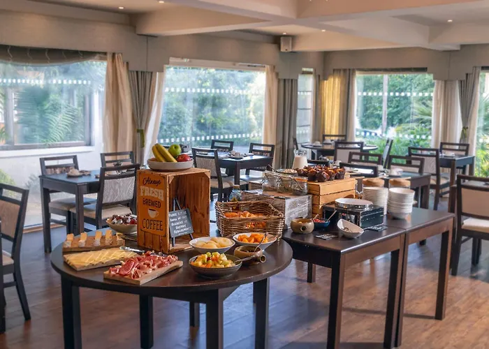 Forest Lodge Hotel