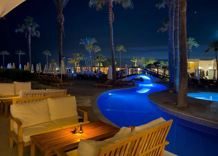 Adams Beach Hotel & Spa (Adults Only)