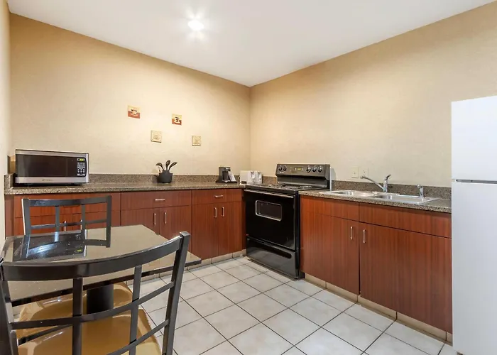 Comfort Inn & Suites Charleston Airport Convention Center