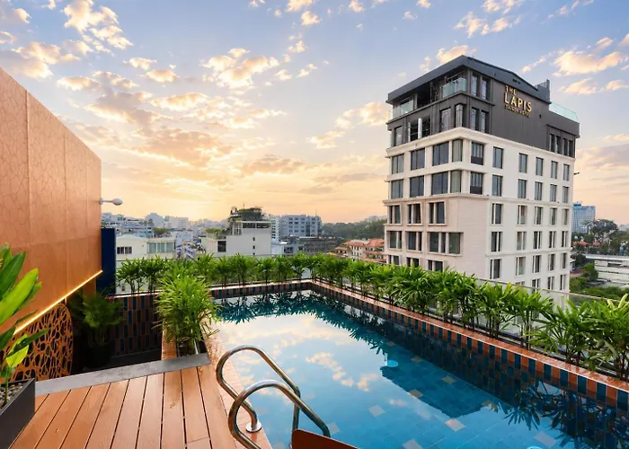Kin Hotel Ly Tu Trong Edition