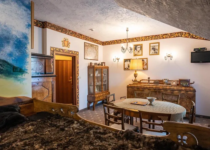 Hotel Trylogia