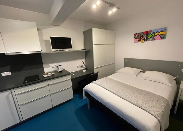 Domus Hotel