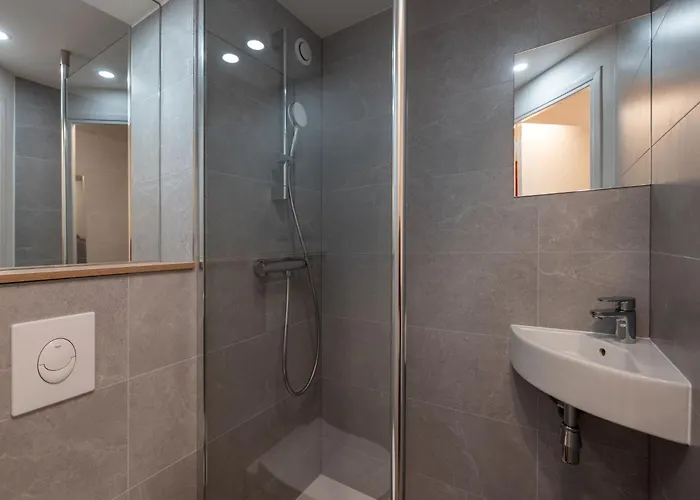 The Originals Access, Hotel Bordeaux Lac